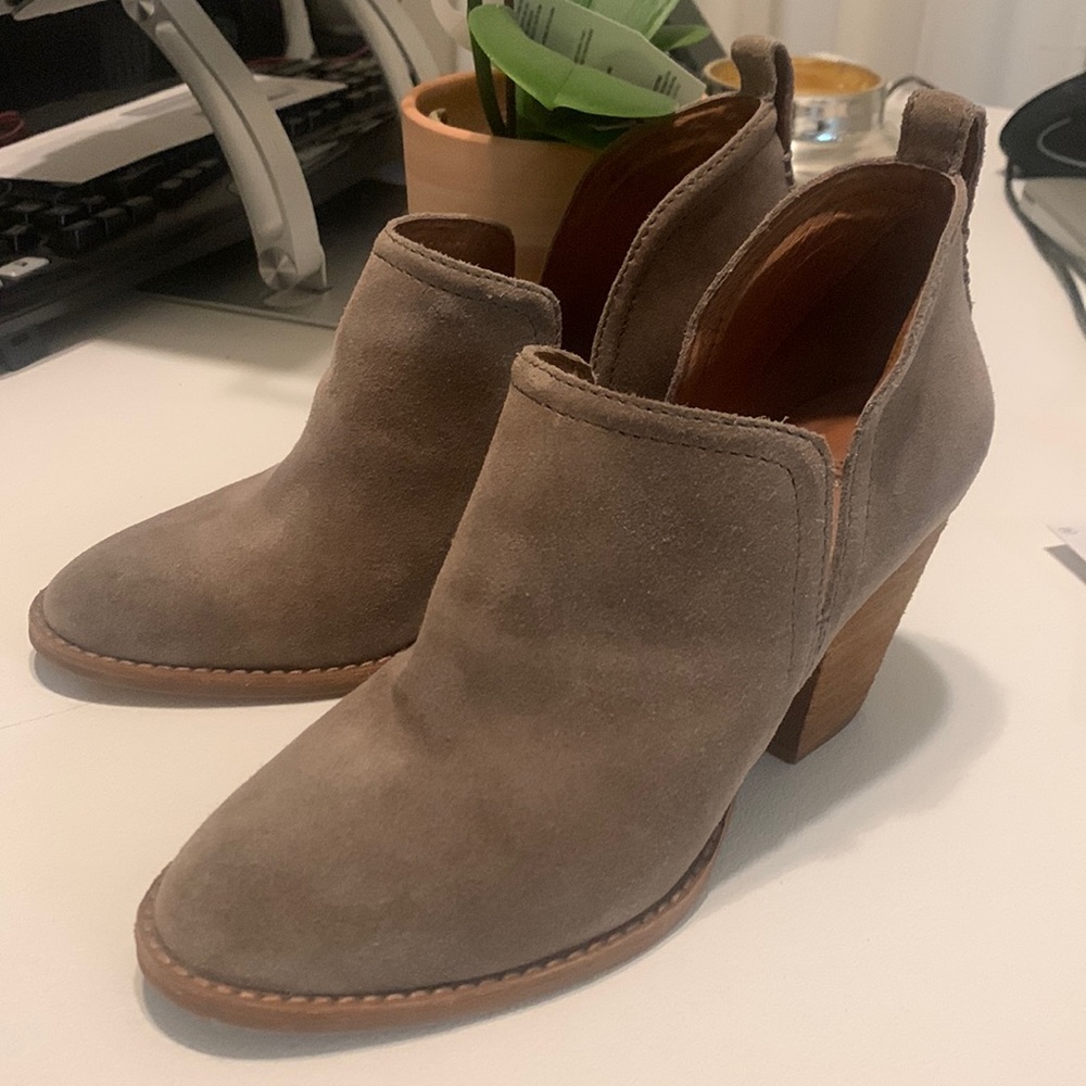 Jeffrey Campbell bootie